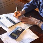 Подрядчик просит отдельно оплатить проект, смету и документы перед ремонтом.