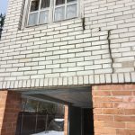 Морозы перекосили весь дом..