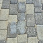 Как убрать белые разводы на плитке после кислотного очистителя?