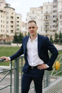 Андриан Лизарутин