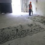 Можно ли оставить старую бетонную подготовку под новый пол в автосервисе?