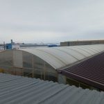 Как правильно оценить замену поликарбоната на сэндвич-панели на высоте?
