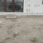 Как сделать отмостку у плитного фундамента на участке с уклоном