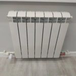 Что лучше сделать с радиатором от застройщика, если тепла не хватает?