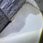 Течет вода в кладовом помещении