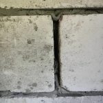 Сквозные щели в блочной кладке, насколько это серьезно?