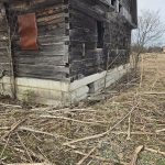 Стоит ли оставлять старый фундамент после сноса дачного дома?