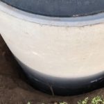 Чем засыпать зазор вокруг свежевыкопанного колодца