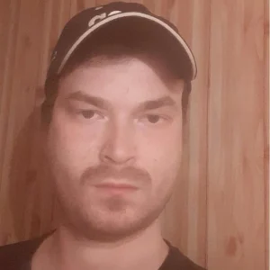 Антон Николаев