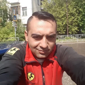Артур Стериян