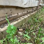 Можно ли нарастить низкую бетонную ленту забора и подсыпать участок