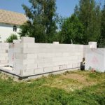 Армированная кладка вместо перемычки: допустимо ли это для гаража из газоблока?