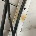Почему после грозы выбило автоматы и пробило провод к бра?