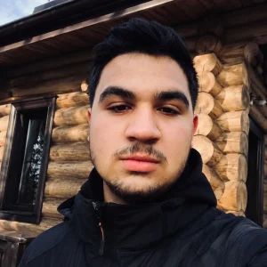 Артур Михай