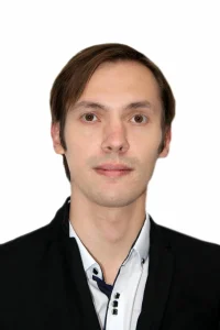 Александр Петров